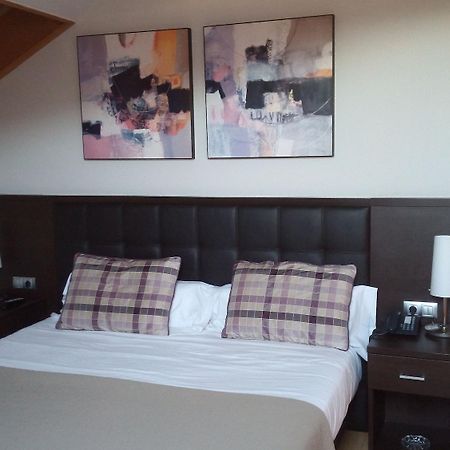 Hostal Casa Juana A Coruna Bagian luar foto